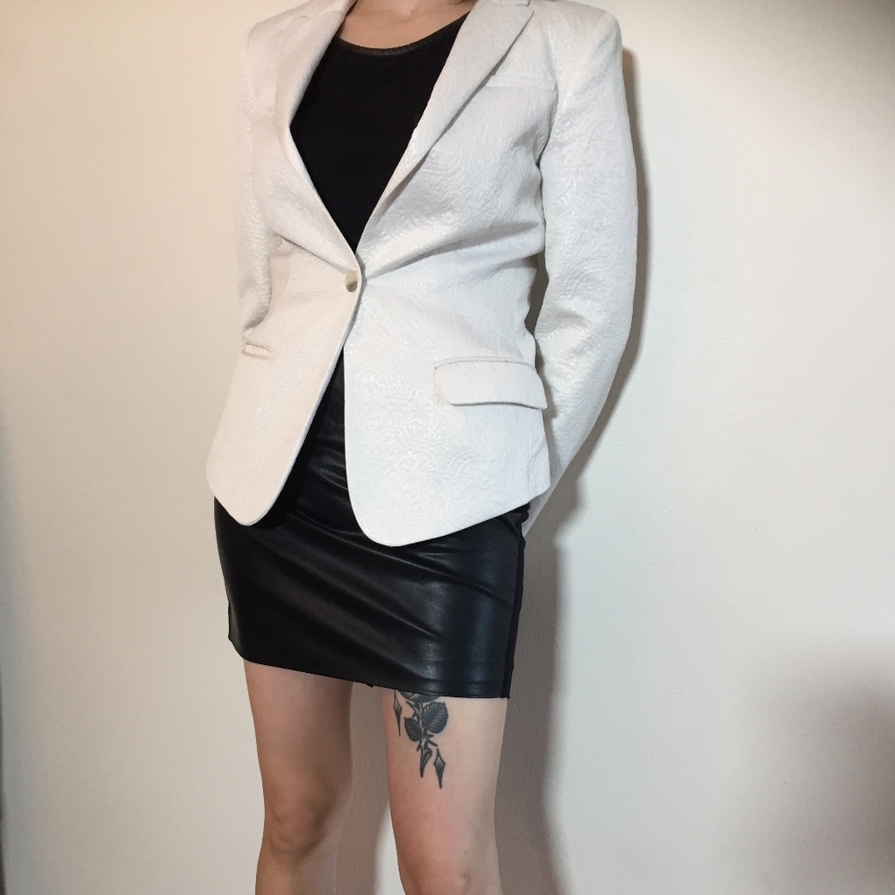 Pearl-colored Jacquard Embossed Jacket